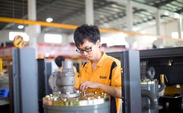 螺桿空壓機(jī)維修到底是采用哪種方式呢？